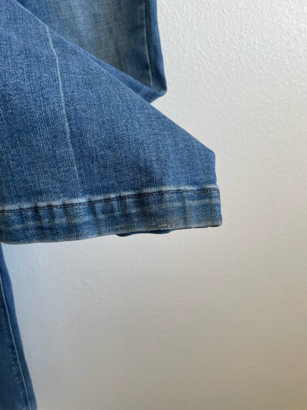Judy Blue Women’s 7/28 Flare Jeans Medium Wash Stretch Denim Side Slit - Picture 7 of 12